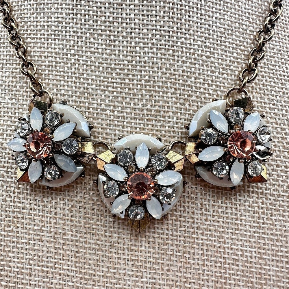 Vintage 90s Gold Tone Rhinestone Floral Bib Necklace Statement Women's Jewelry